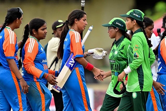 India and Pakistan blind women cricketers show spirit of cricket with handshakes