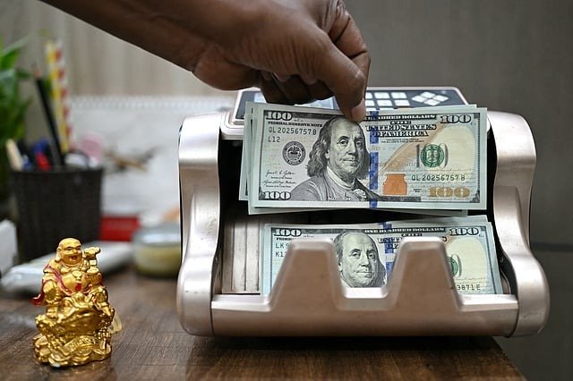 Remit or hold? Indian rupee, Pakistani rupee, Philippine peso stay weak in UAE