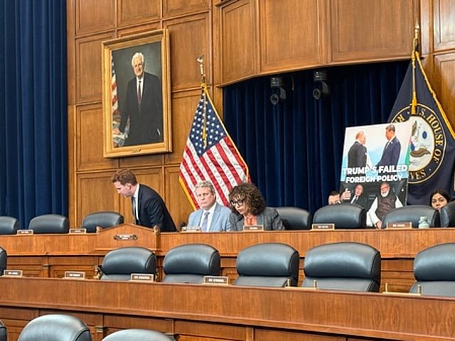 Democrats Warn Trump Tariffs Could Damage U.S.–India Relations