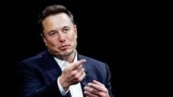 Elon Musk Calls Spac...